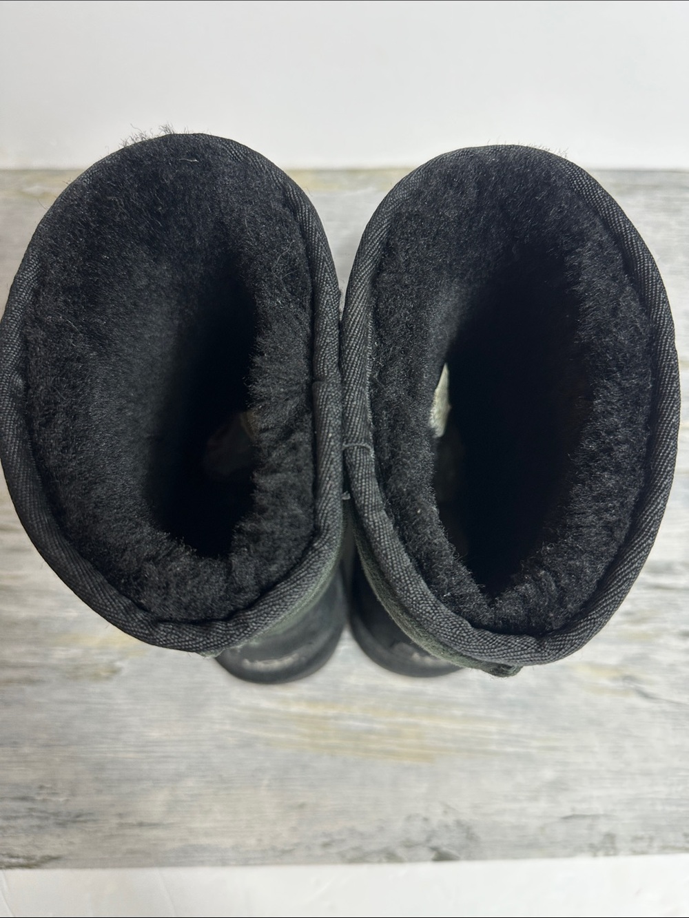 UGG Short Shearling Boots in Black and Dark Green was men’s size 7 (S -100) - Picture 4 of 9